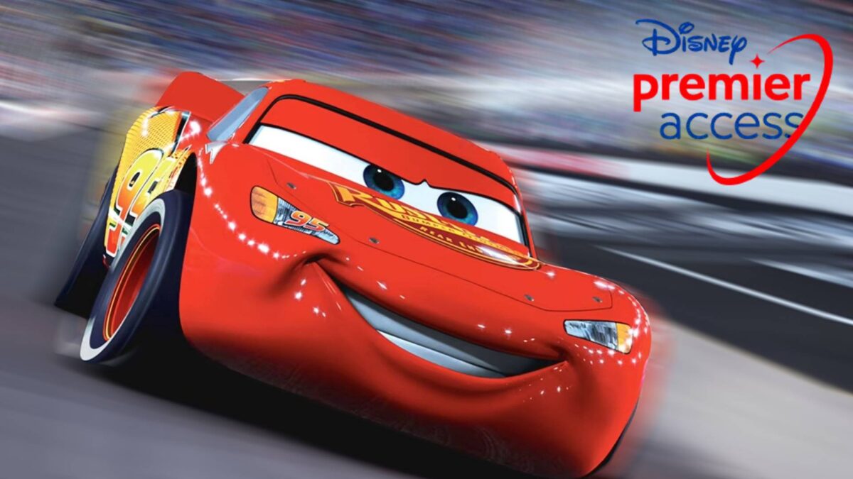 Una imagen del veloz Rayo McQueen para promocionar el pase rápido Disney Premier Access de Disneyland París