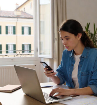 Estudiante buscando alojamiento Erasmus en Italia desde un piso compartido