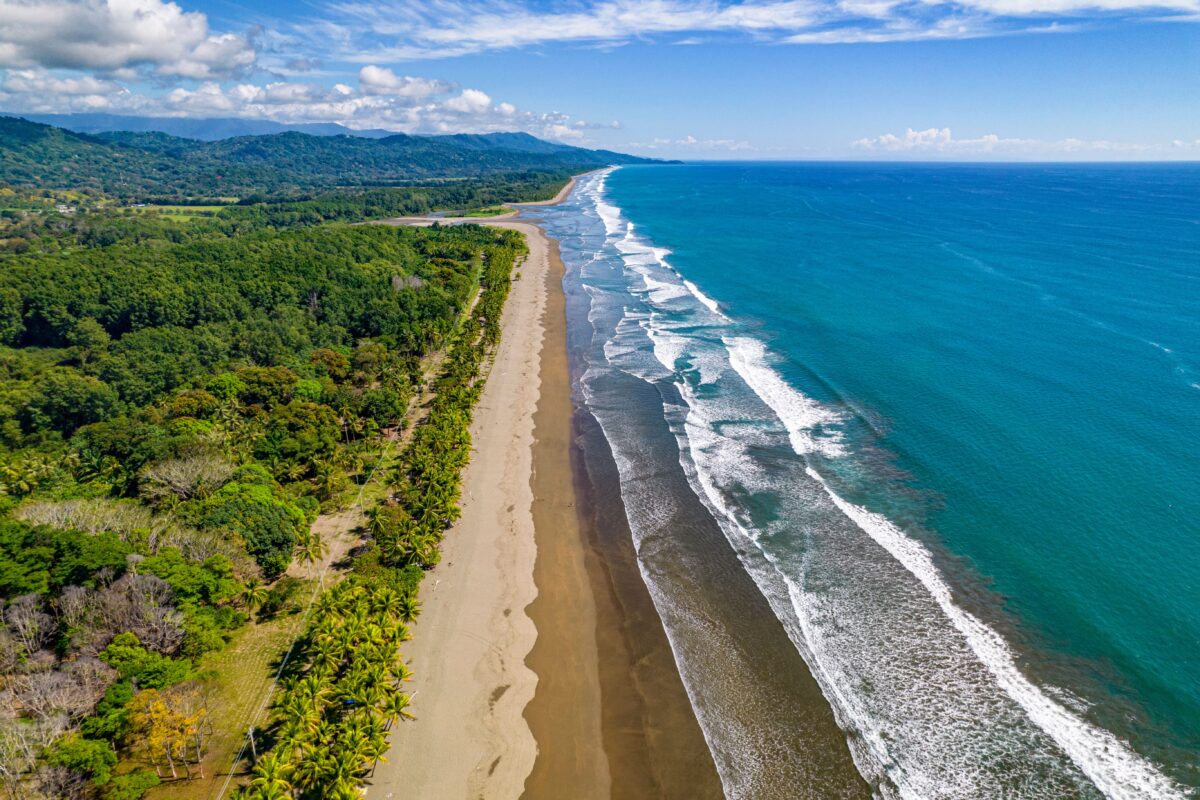 Centroamérica y Caribe 1 Costa tropical con playas, selva y mar en Centroamérica y el Caribe